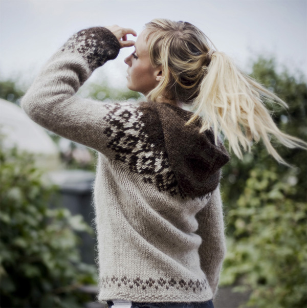 sweater0110.jpg
